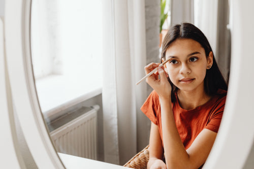How to Build a Minimal Makeup Routine