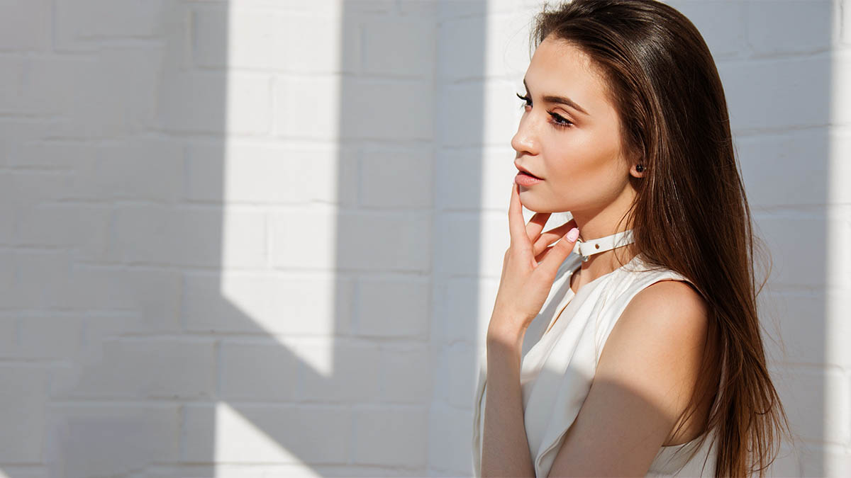 Why Oily Skin Needs Sun Protection Too: The Importance of Using Sunscreen Sticks
