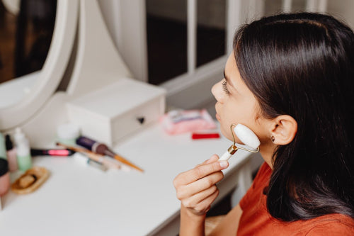 What to Know Before Using a Derma Roller at Home