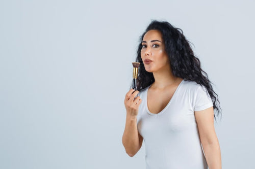 What to Know About Strobe Creams and Illuminating Primers