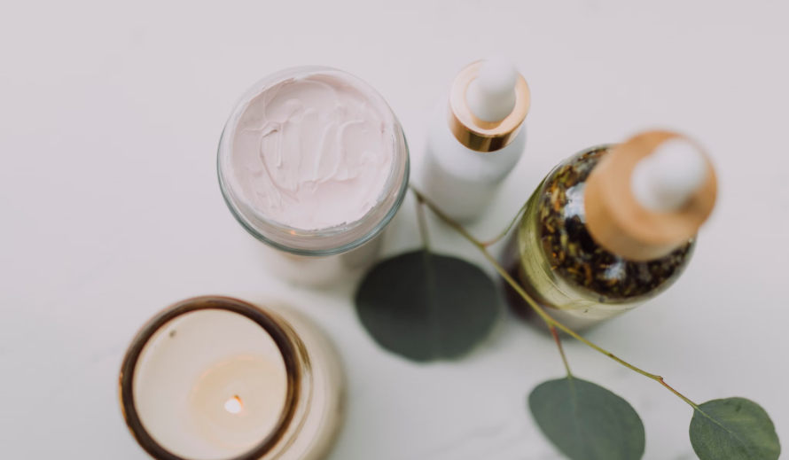 How to Choose Everyday Beauty Essentials for Natural Looks